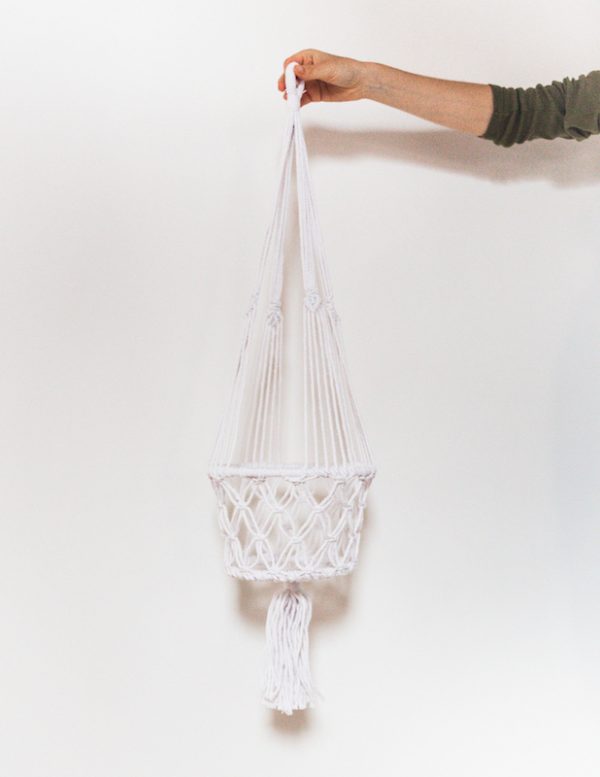 závěsný květináč macramé bílý průměr 14 cm