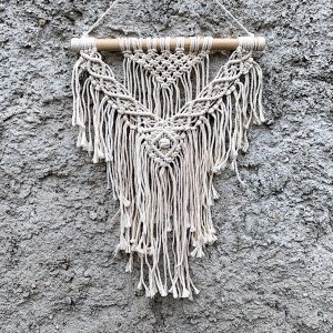 závěsná dekorace macramé Salty Hair na zdi