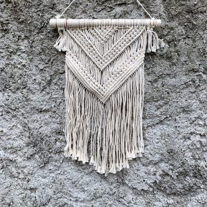 závěsná dekorace macramé Gypsy Soul na zdi