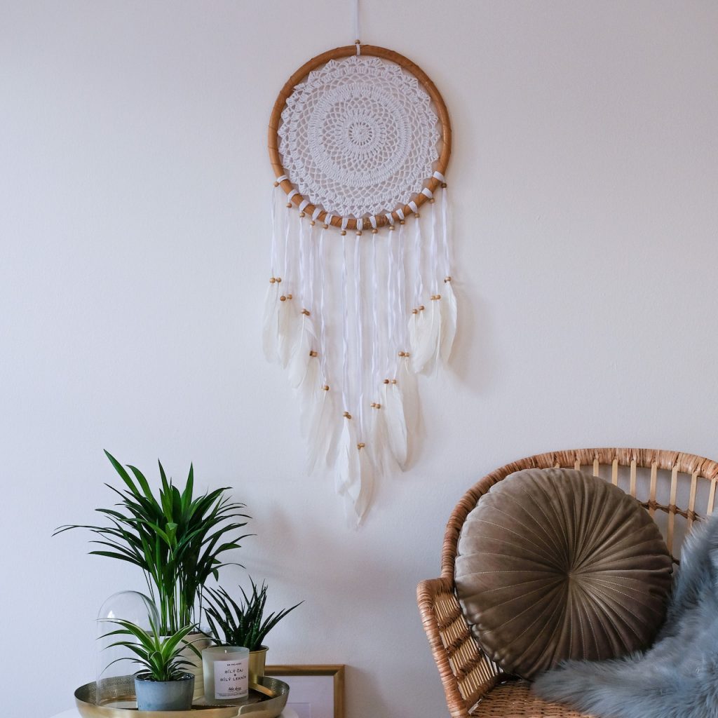 Lapač snů bílý v bambusovém kruhu 100 cm