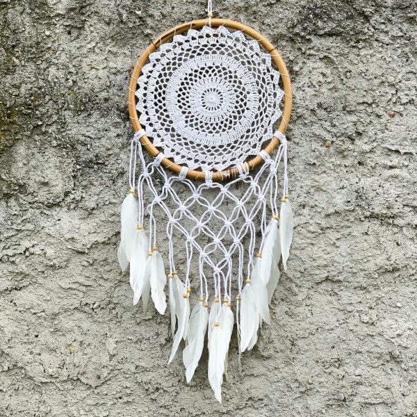 Lapač snů bílý s macramé v bambusovém kruhu 70cm