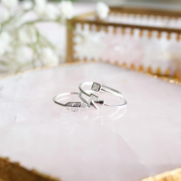 Stříbrné prsteny Triangle, Feathers a Simple ze stříbra o ryzosti Ag925