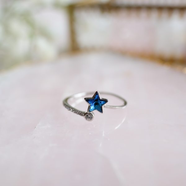 Stříbrný prsten Blue Star double navržený s citem pro design a kvalitu