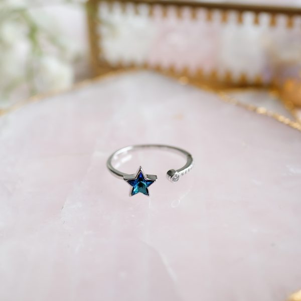 Designový ručně vyrobený prsten Blue Star