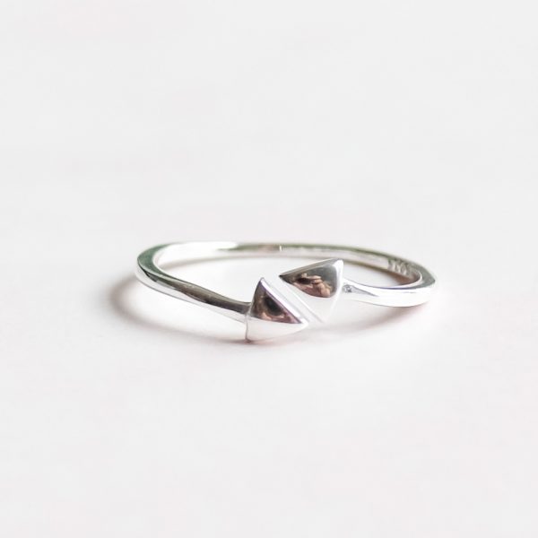 Stříbrný prsten Triangle