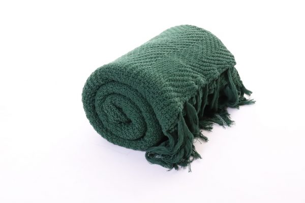 hřejivá deka s třásněma lahvově zelená z měkkého materiálu