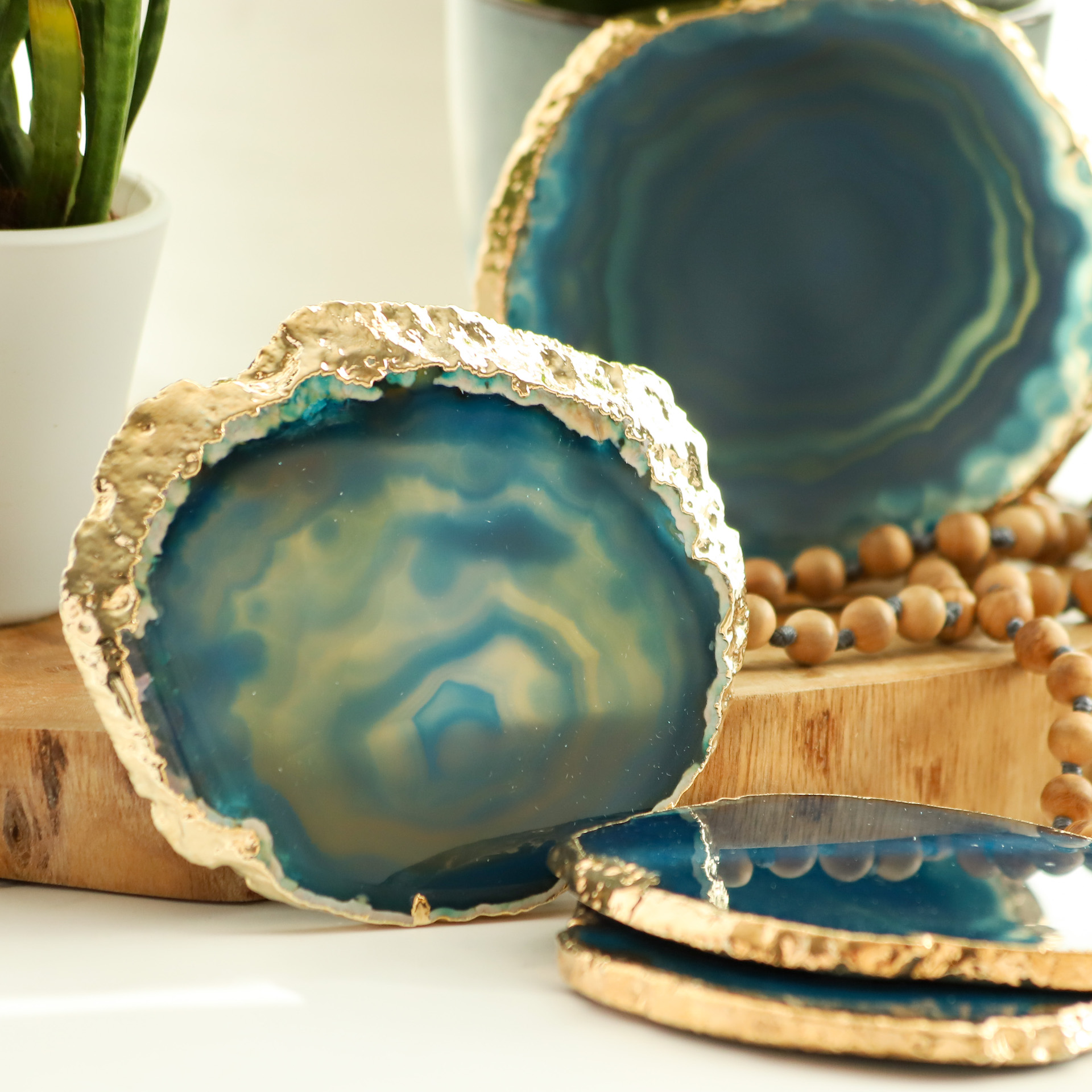 Podtácek z přírodního achátu v tyrkysovém odstínu