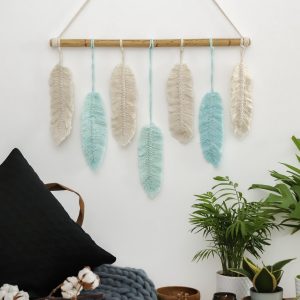 Ručně vyrobená dekorace na zeď macramé Feathers We Love Mint