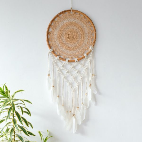 lapac-snu-macrame-novy-trend-pletene-dekorace-zavesna-boho-styl-rucni-vyroba-detail