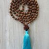 Rudraksha s velkým Bindu - různé barvy střapce - Image 2