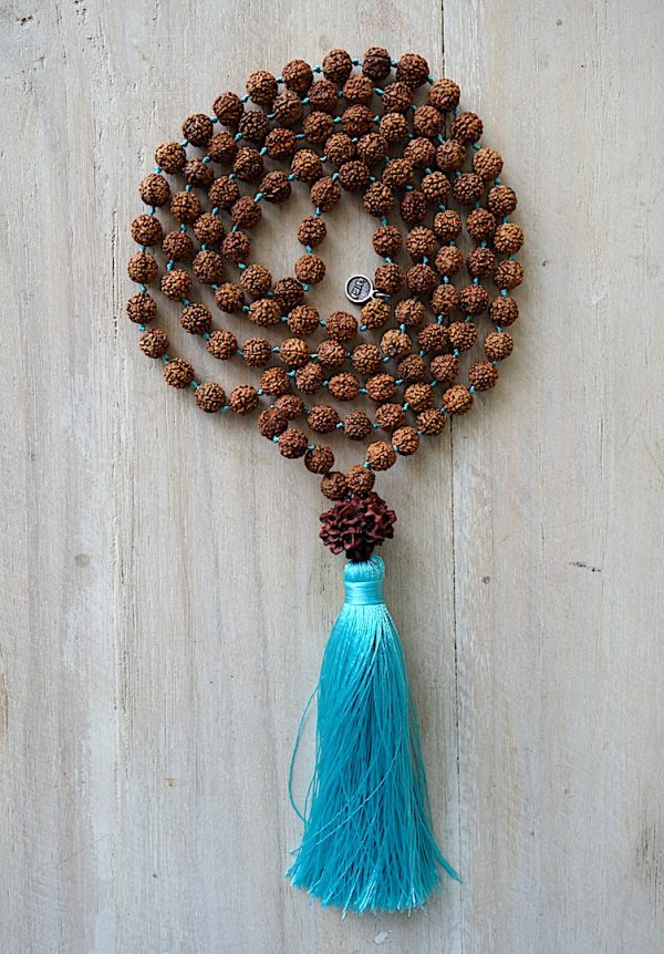 Rudraksha s velkým Bindu - různé barvy střapce - Image 2