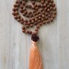Rudraksha s velkým Bindu - různé barvy střapce - Image 6