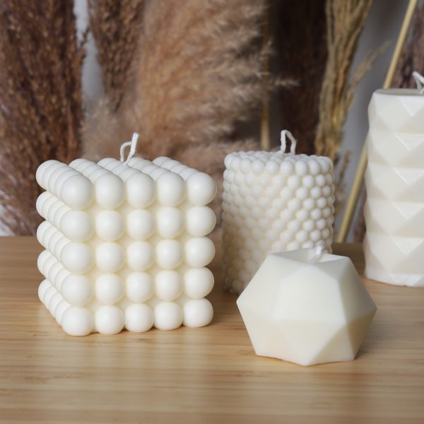 Designová svíčka Hexagon Anglická hruška a Frézie - Image 4