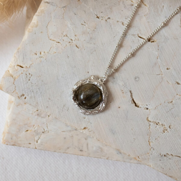 Stříbrný náhrdelník s Labradoritem vintage