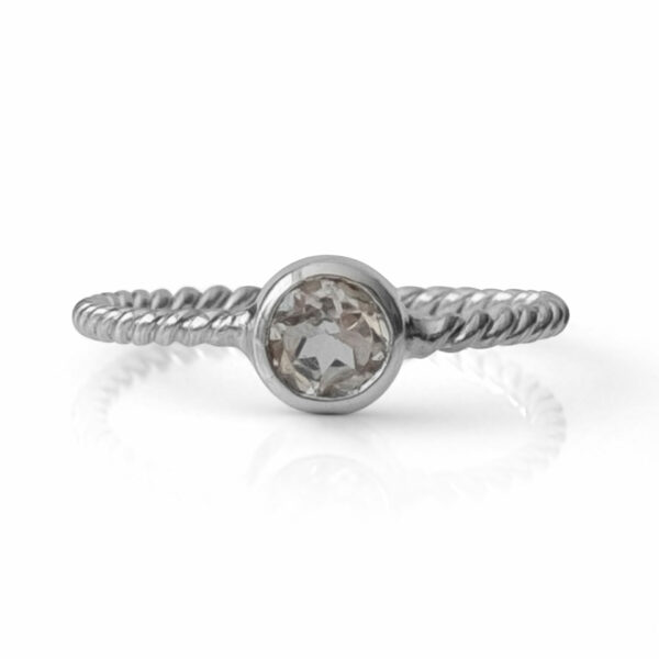 Stříbrný prsten s Topazem Twist