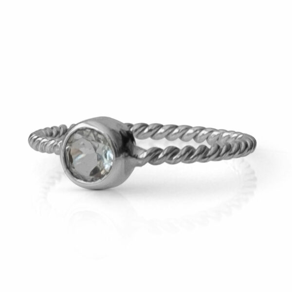 Stříbrný prsten s Topazem Twist