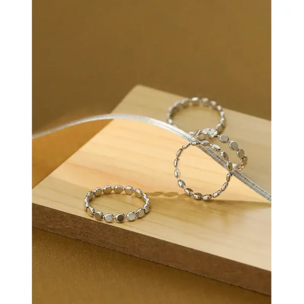 Stříbrný prsten Beads