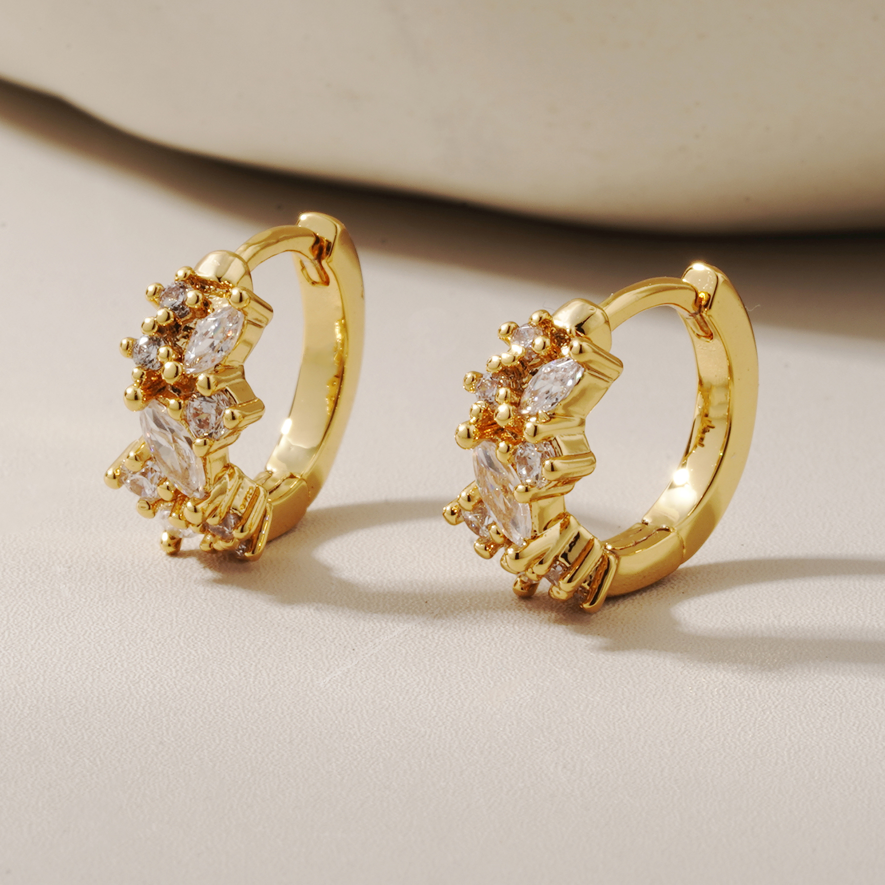 Pozlacené náušnice se Zirkonem