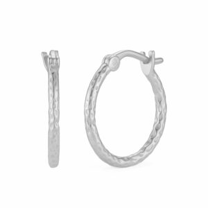 Stříbrné kruhy tepané